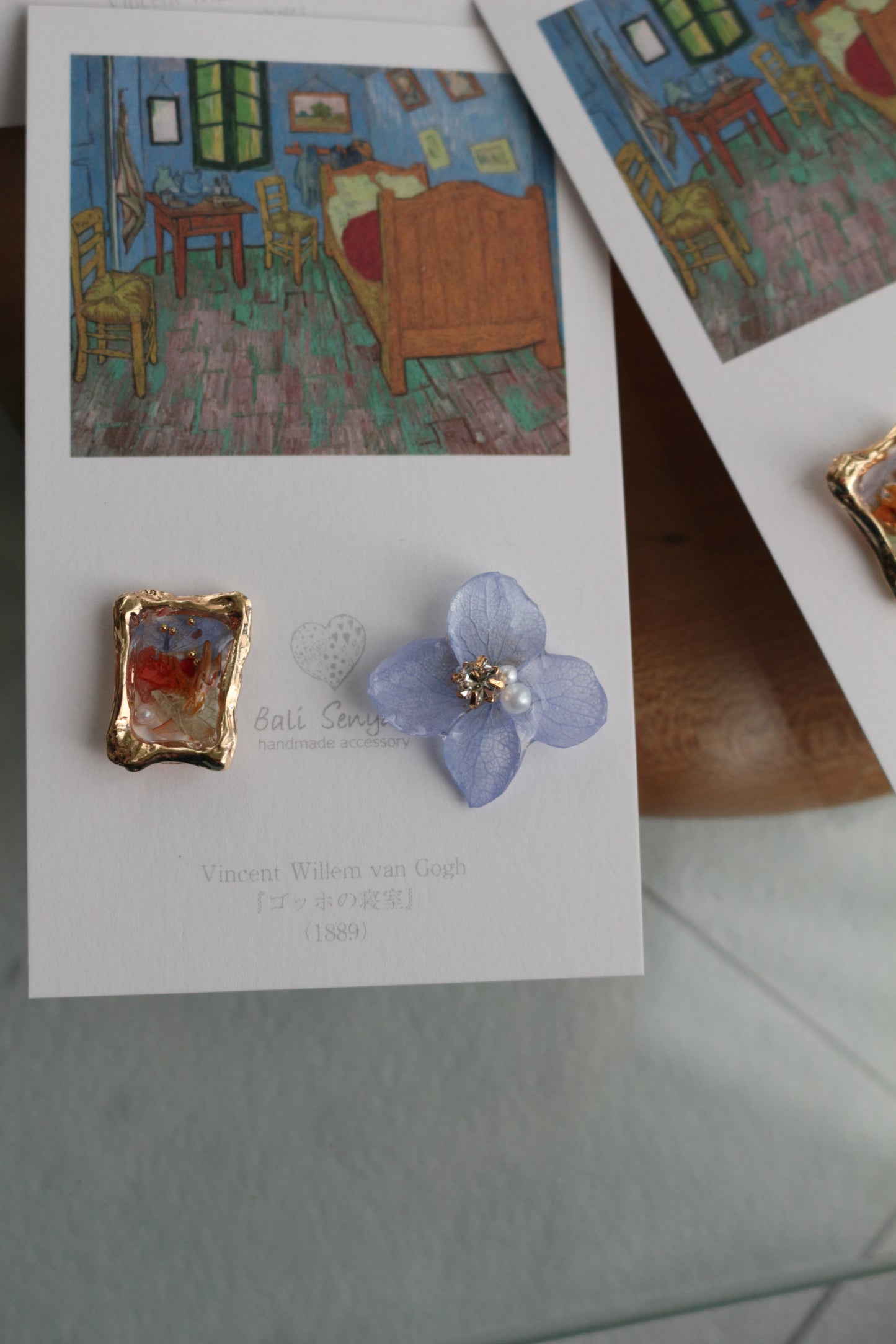 Gogh Inspired Flower and Medallion Earring No.2 ピアスTitanium Pierce ゴッホの寝室