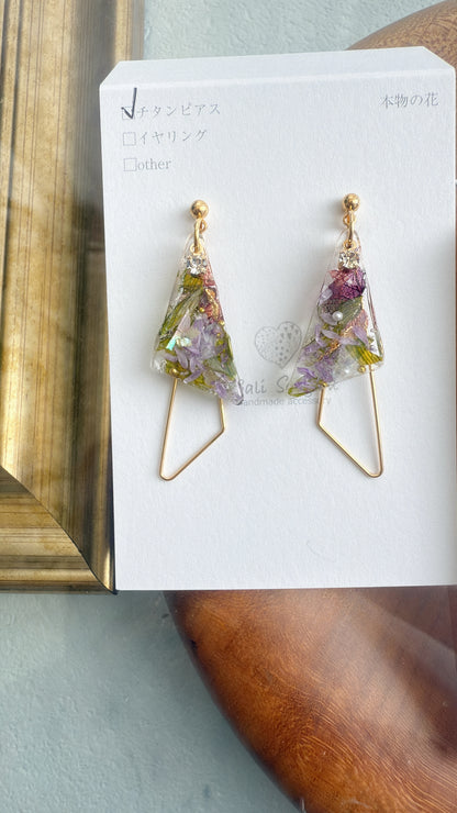 Claude Monet Garden in Giverny Inspired Triangular Floral Earrings -  モネの庭のアヤメ　No.3