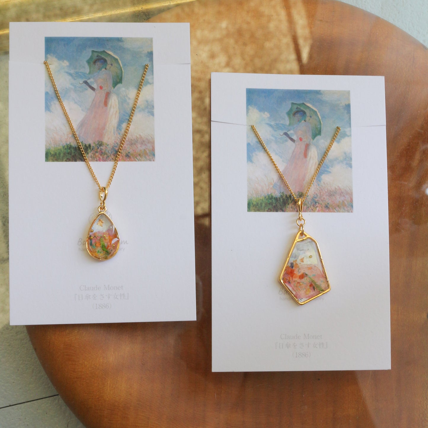 Claude Monet's Woman With a Parasol Inspired Necklace - 散歩　”日傘をさす女性”