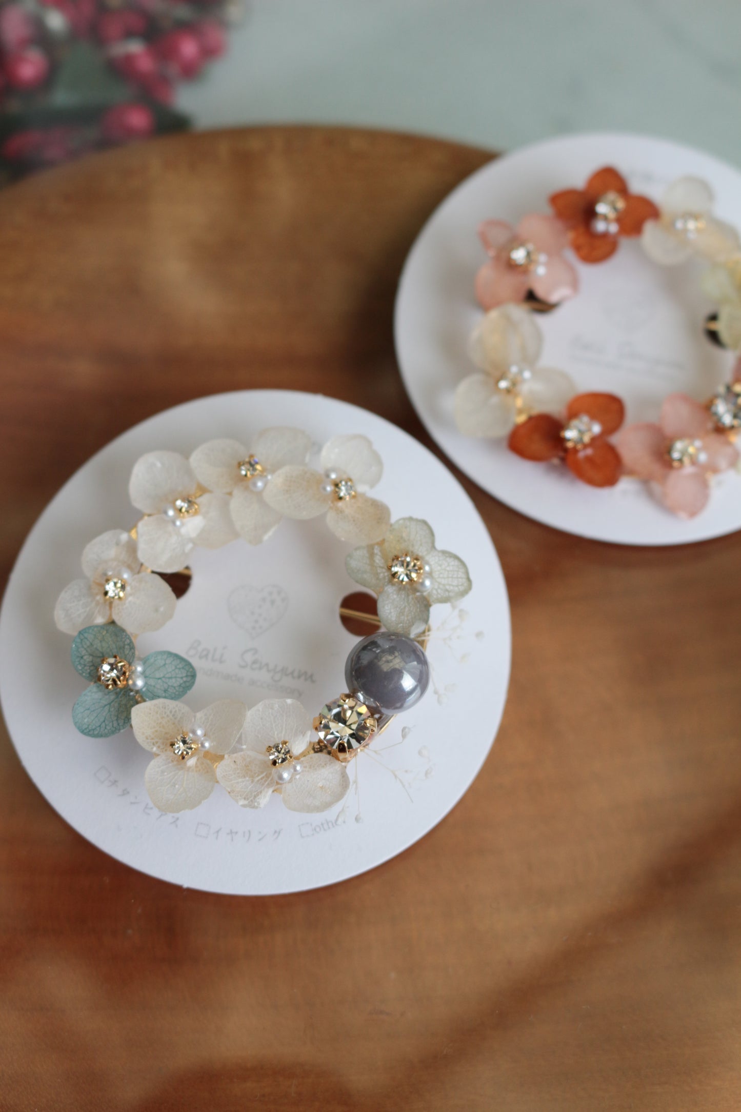 Hydrangea Wreath Brooch