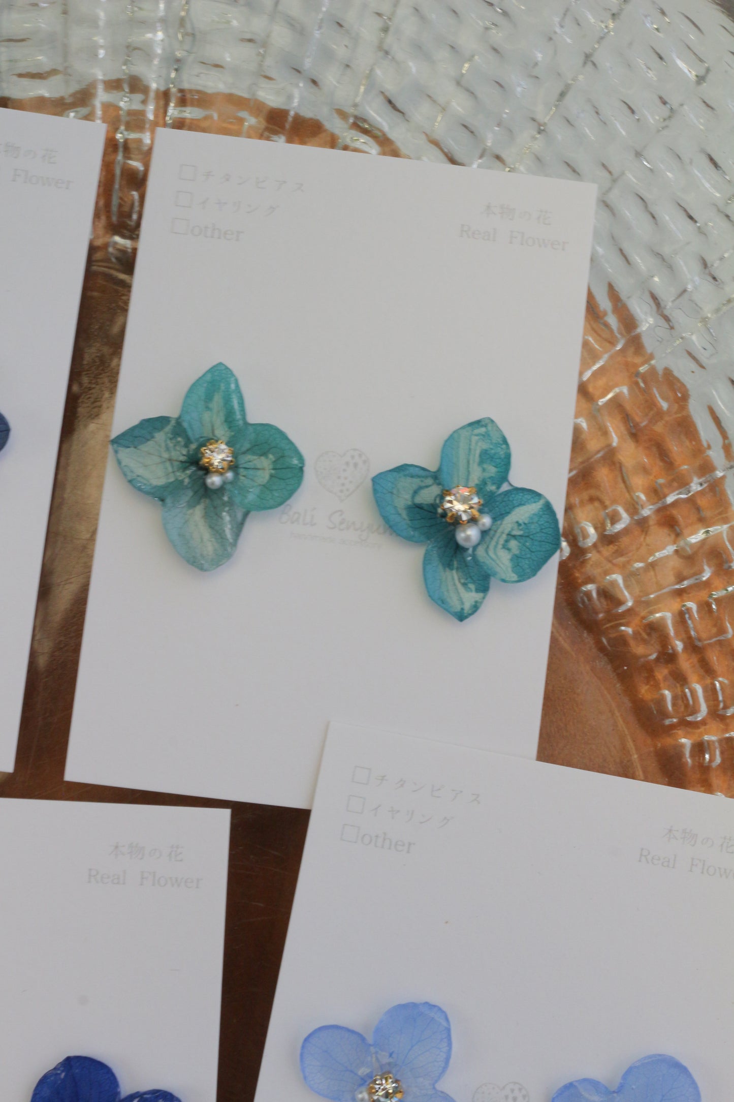 Hydrangea Petal  No.65 パーツ選べます。Clip-on or Titanium Pierce