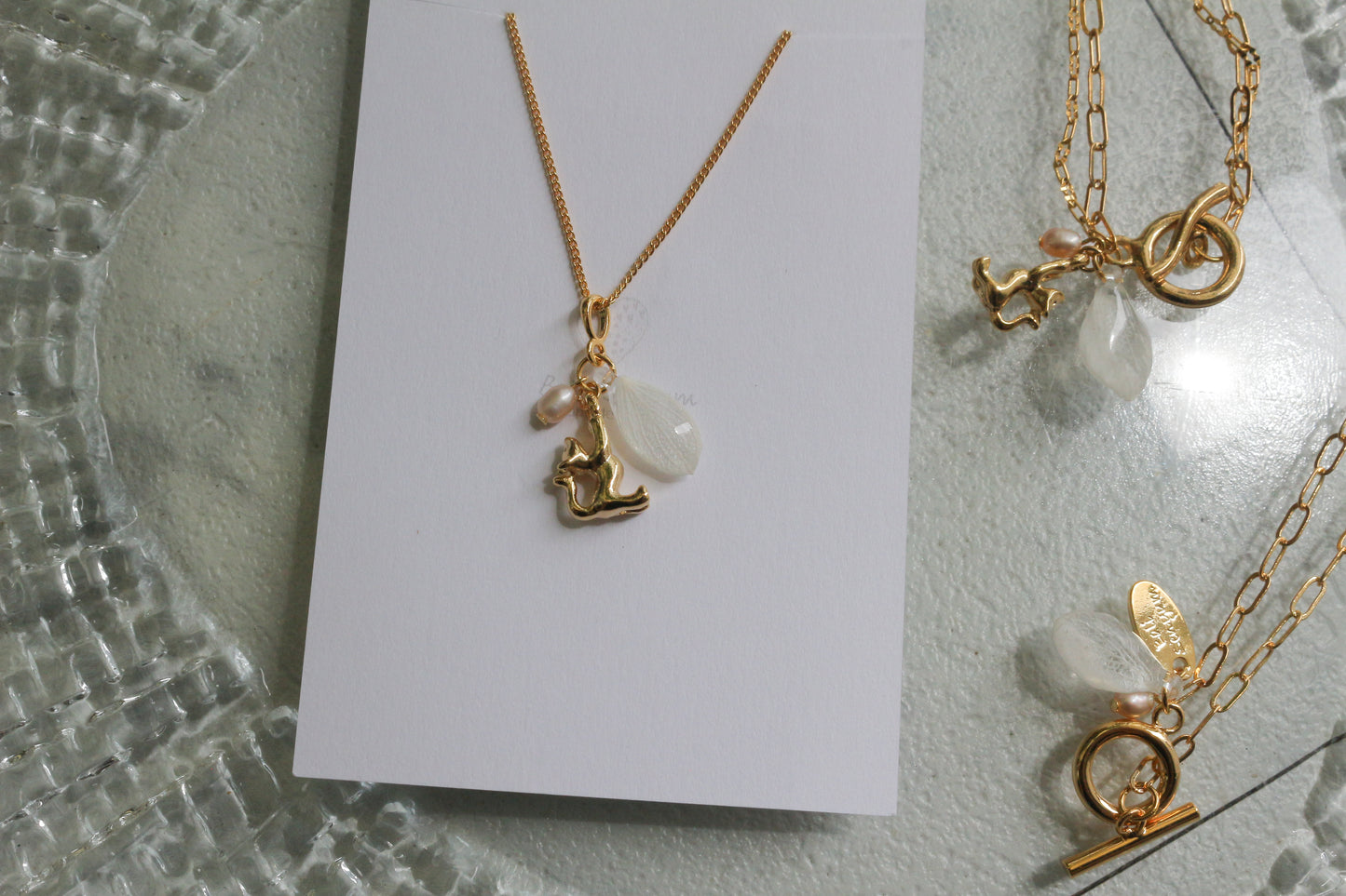 Cat & Hydrangea Necklace No.1