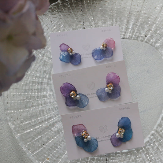Hydrangea Wing No.143- Titanium Pierce(ピアス）