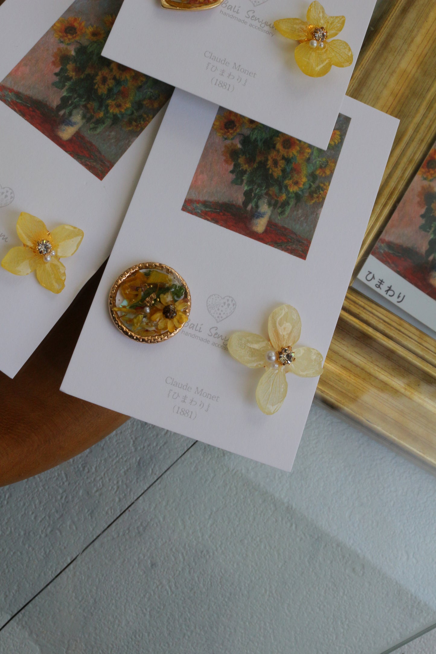 Monet Inspired Flower Earrings No.20 ピアスTitanium Pierce ひまわり
