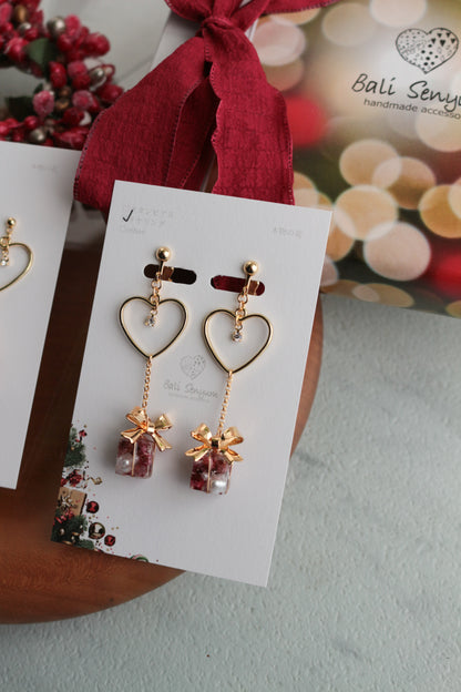 Christmas Heart Earring