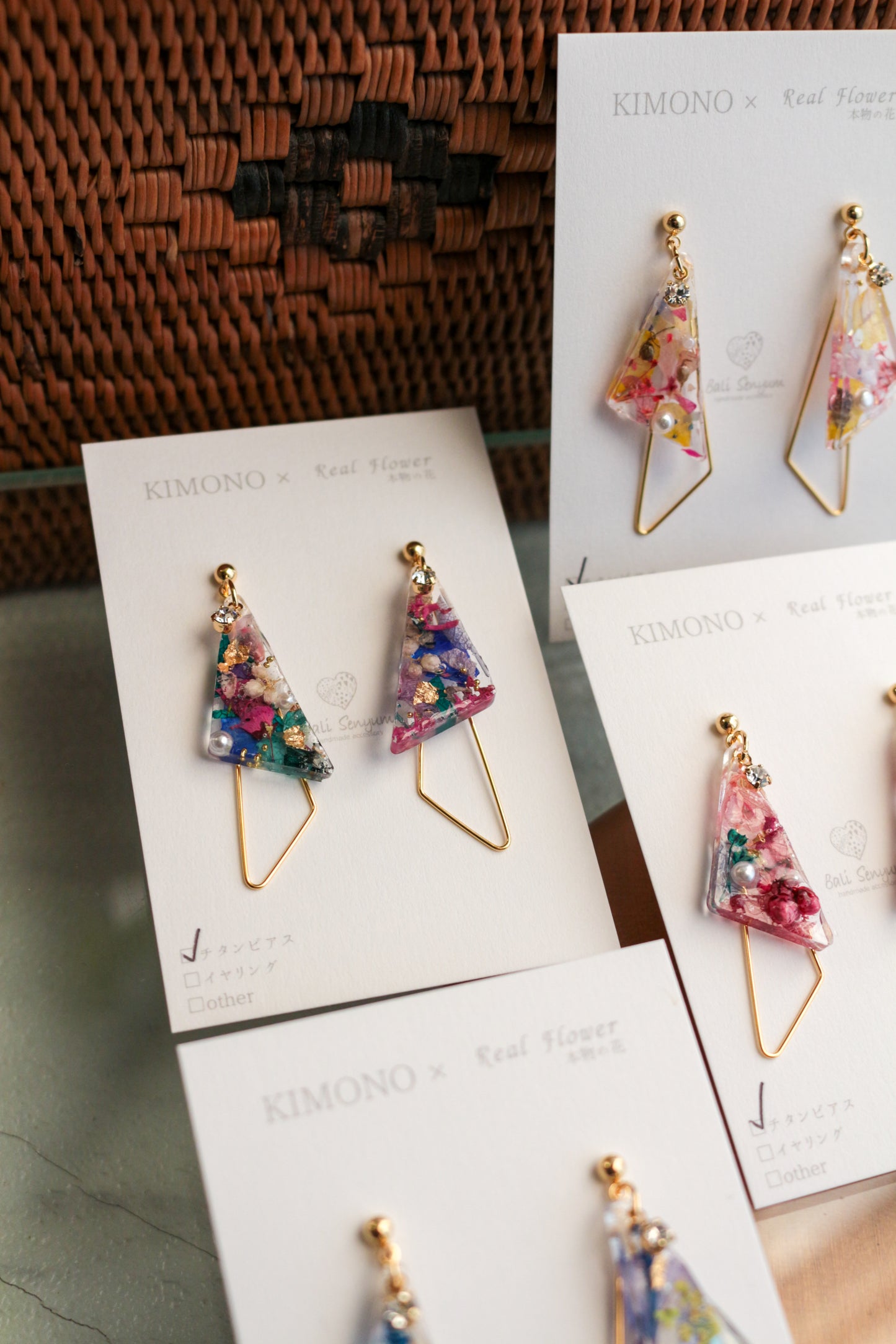Triangular Floral Earrings - KIMONO Art Jewelry No.3 ピアス or イヤリング