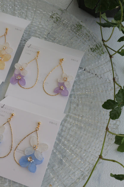 Teardrop Hoop Earrings with Hydrangeas No.21 ピアスorイヤリング