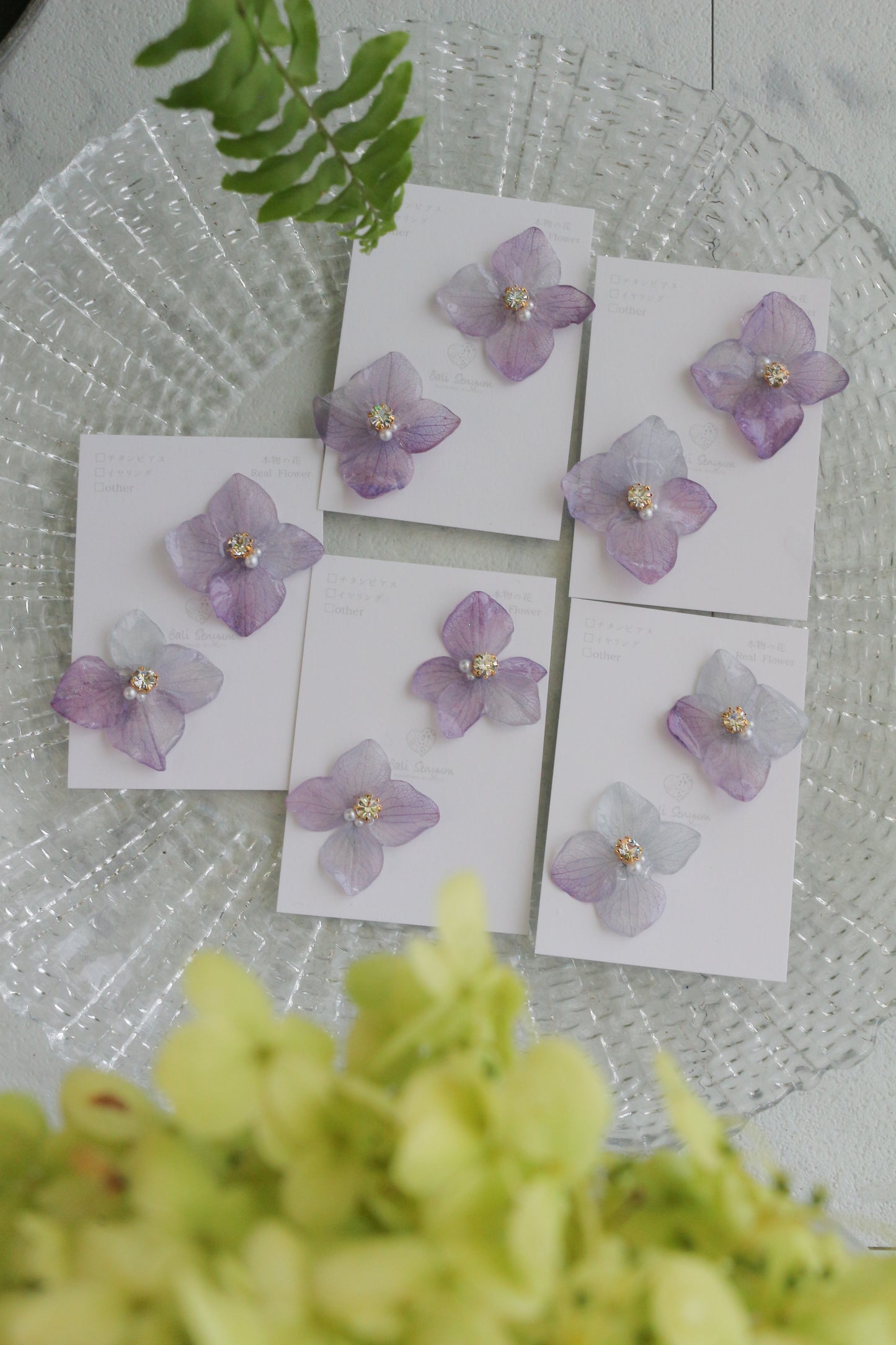 Hydrangea Petal  No.64 パーツ選べます。Clip-on or Titanium Pierce