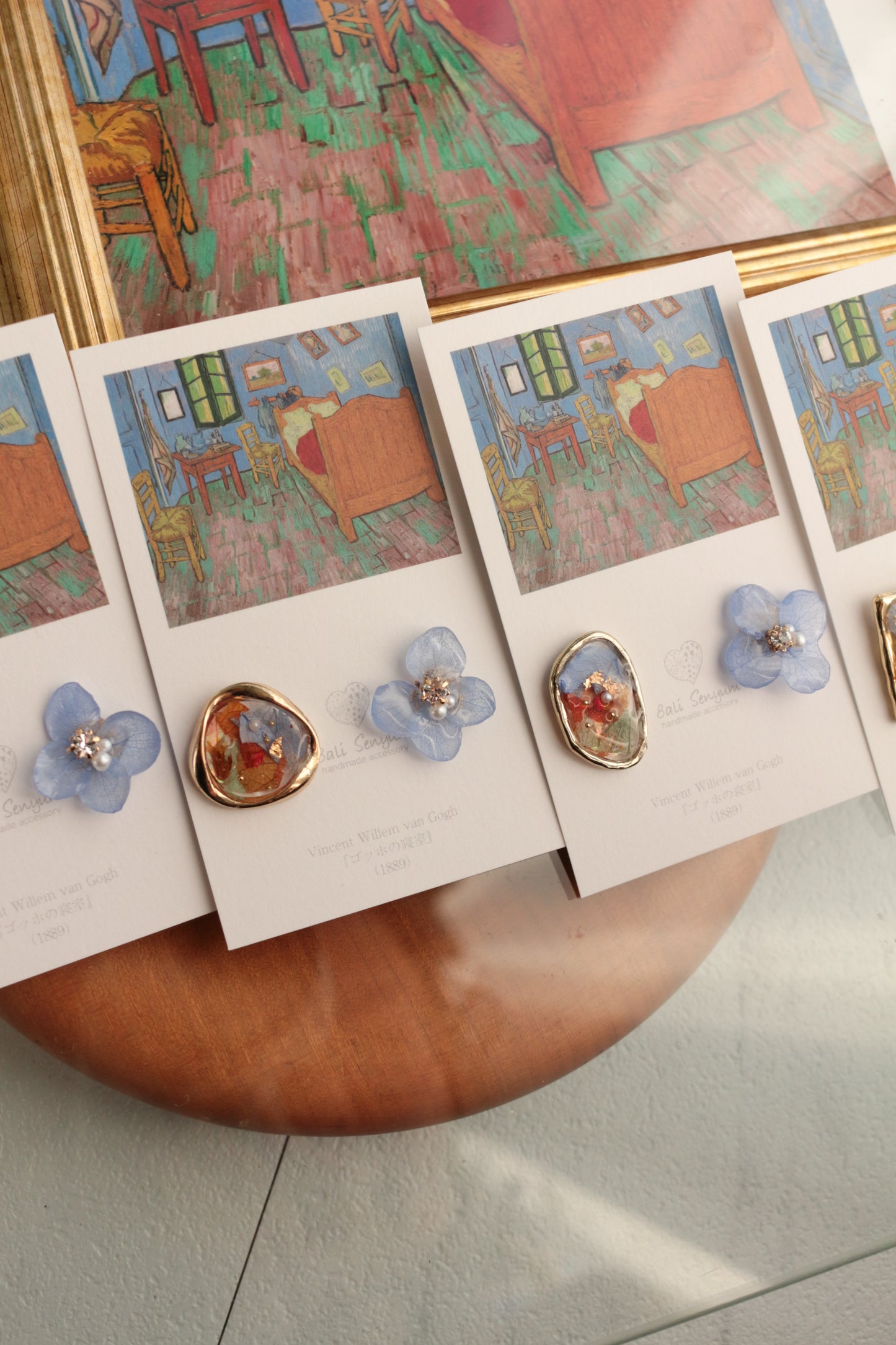 Gogh Inspired Flower and Medallion Earring No.3 ピアスTitanium Pierce ゴッホの寝室