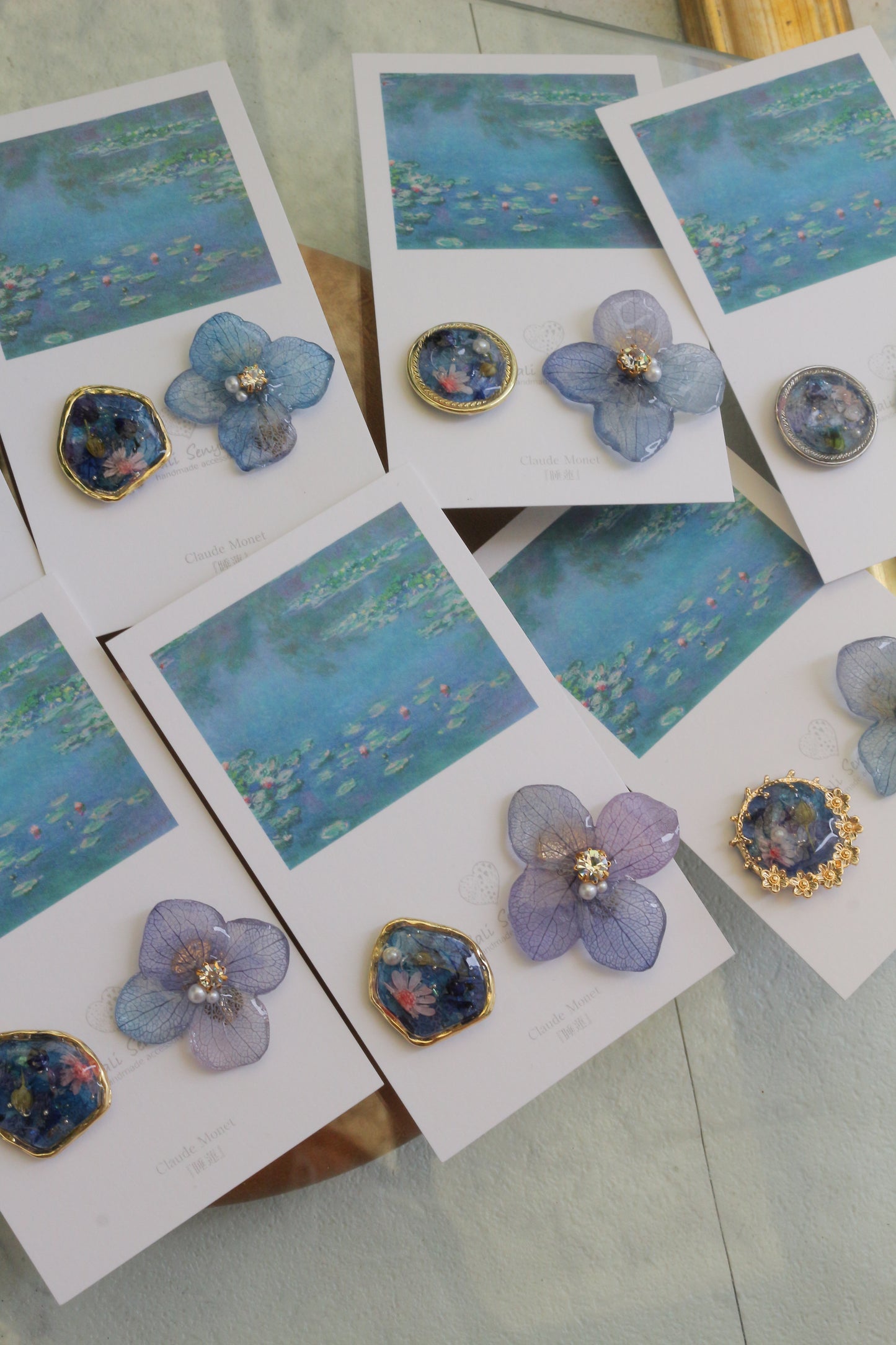 Monet's Water Lilies Inspired Flower and Medallion No.39 イヤリング Clip-on 睡蓮