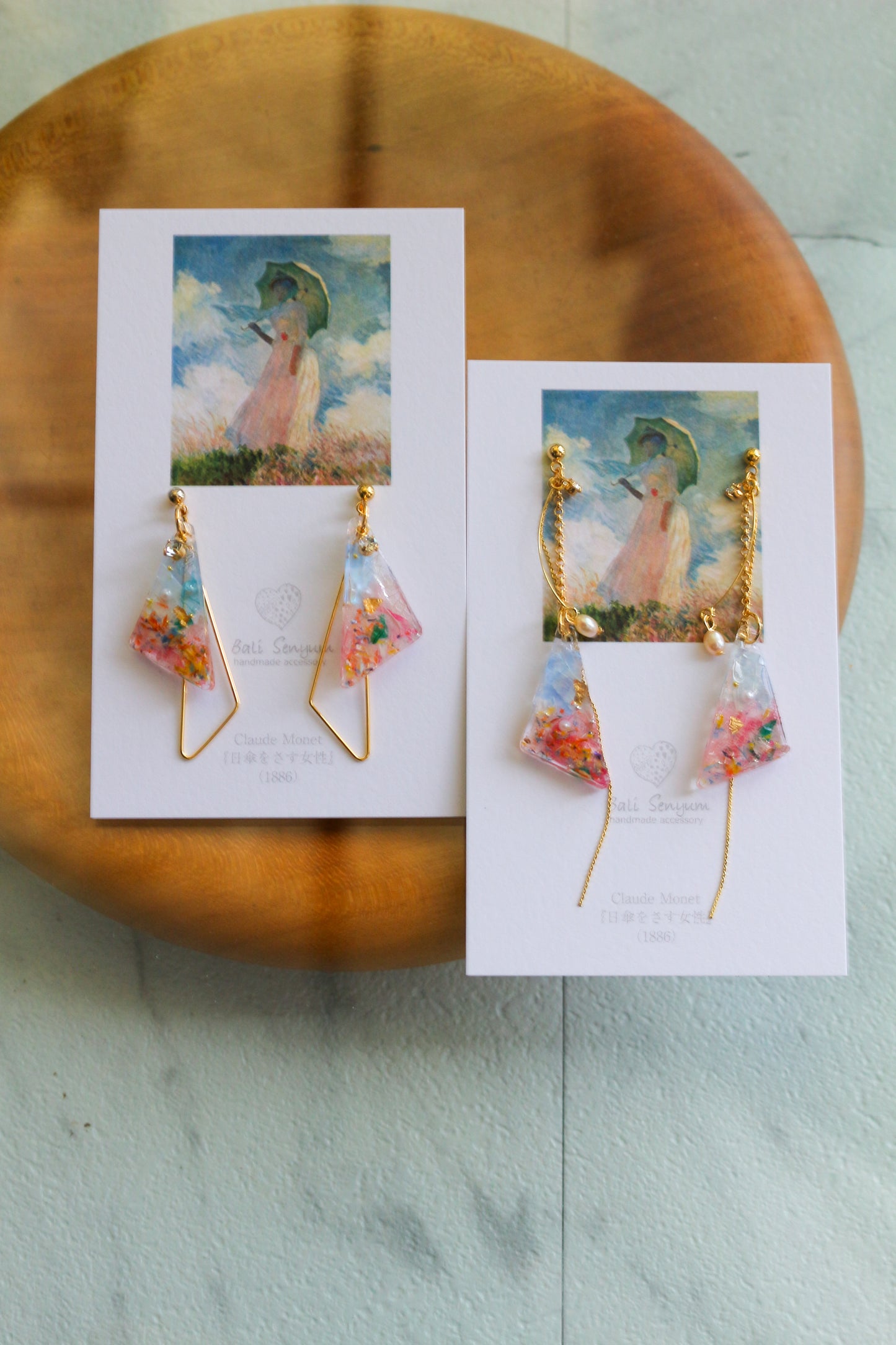 Claude Monet Woman with a Parasol Inspired Triangular Floral Earrings-散歩（日傘をさす女性）