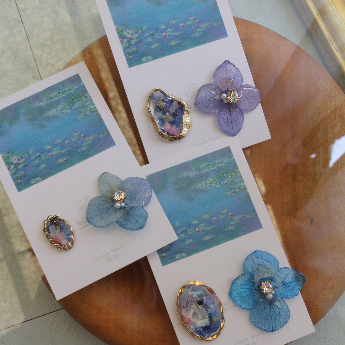 Monet's Water Lilies Inspired Flower and Medallion No.37 イヤリング Clip-on 睡蓮