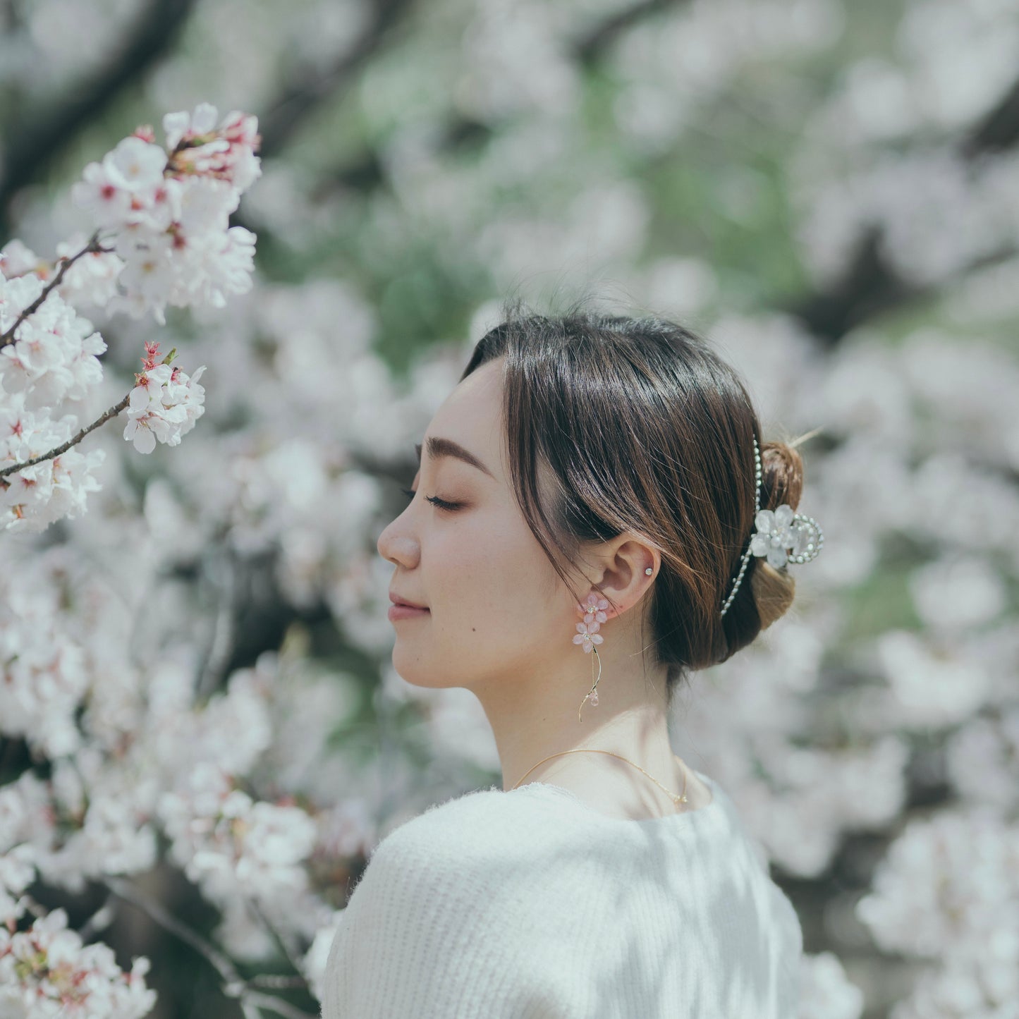 Someiyoshino Sakura Hair Clip - White Big
