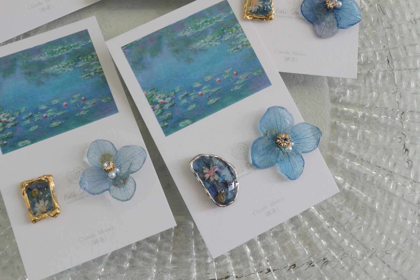 Monet's Water Lilies Inspired Flower and Medallion No.30 イヤリング Clip-on 睡蓮