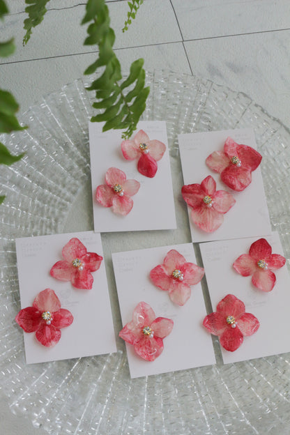 Hydrangea Petal  No.63 パーツ選べます。Clip-on or Titanium Pierce