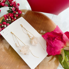 Dangling Flower Earring with Pearl