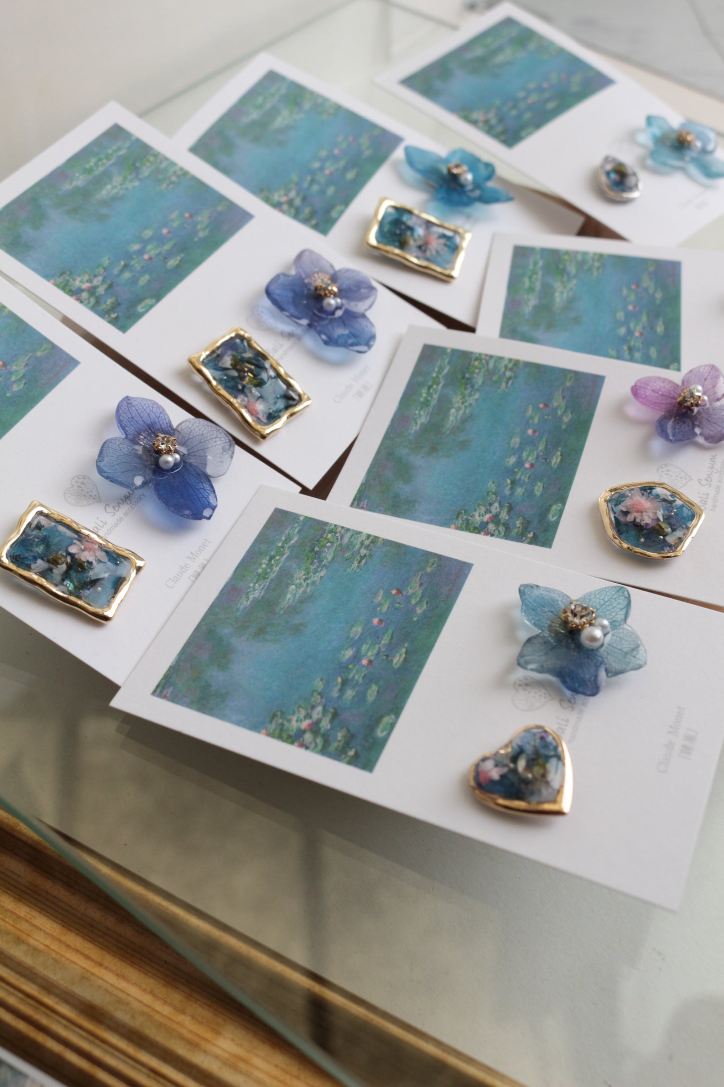 Monet Inspired Flower and Medallion No.15 ピアスTitanium Pierce 睡蓮