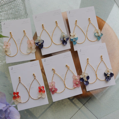 Teardrop Hoop Earrings with Hydrangeas No.23 ピアスorイヤリング