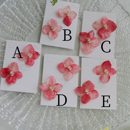 Hydrangea Petal  No.63 パーツ選べます。Clip-on or Titanium Pierce