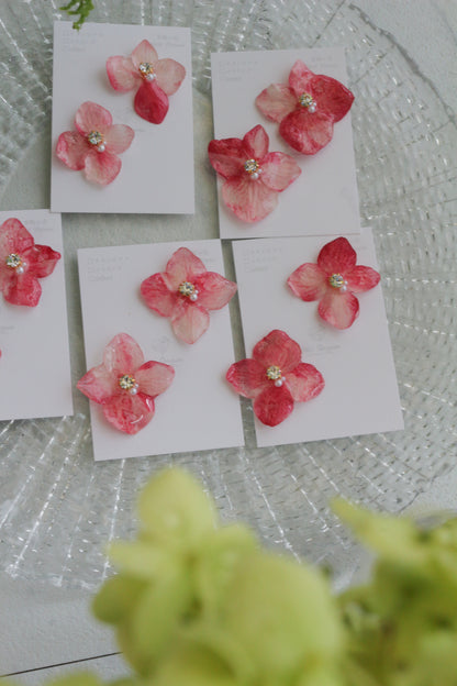 Hydrangea Petal  No.63 パーツ選べます。Clip-on or Titanium Pierce