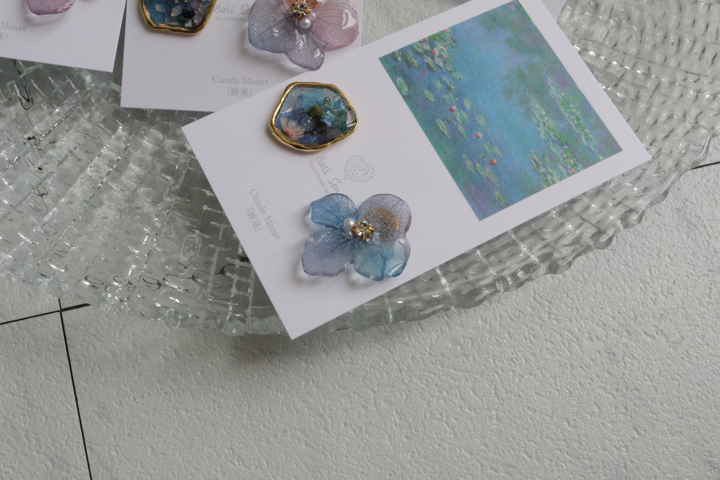 Monet Inspired Flower and Medallion No.31 ピアスTitanium Pierce 睡蓮