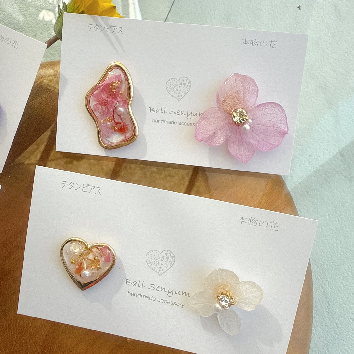 Hydrangea and Flower Medallion チタンピアス Titanium Pierce Earring No.16