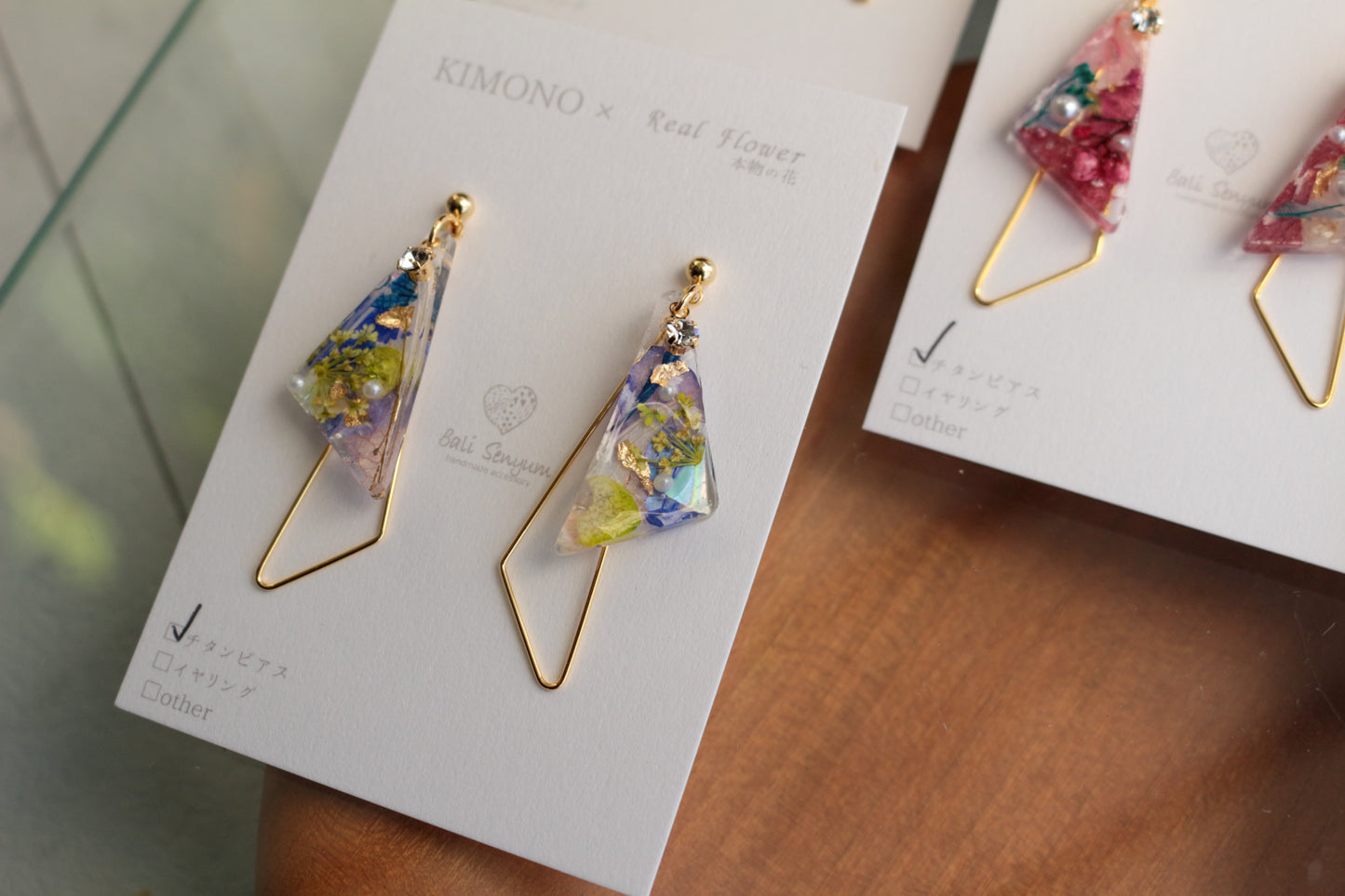 Triangular Floral Earrings - KIMONO Art Jewelry No.3 ピアス or イヤリング