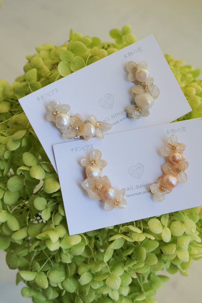 Hanayome Earrings with Pearl - White