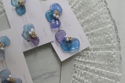 Gradation Hydrangea Wing No.144- Clip-on(イヤリング）