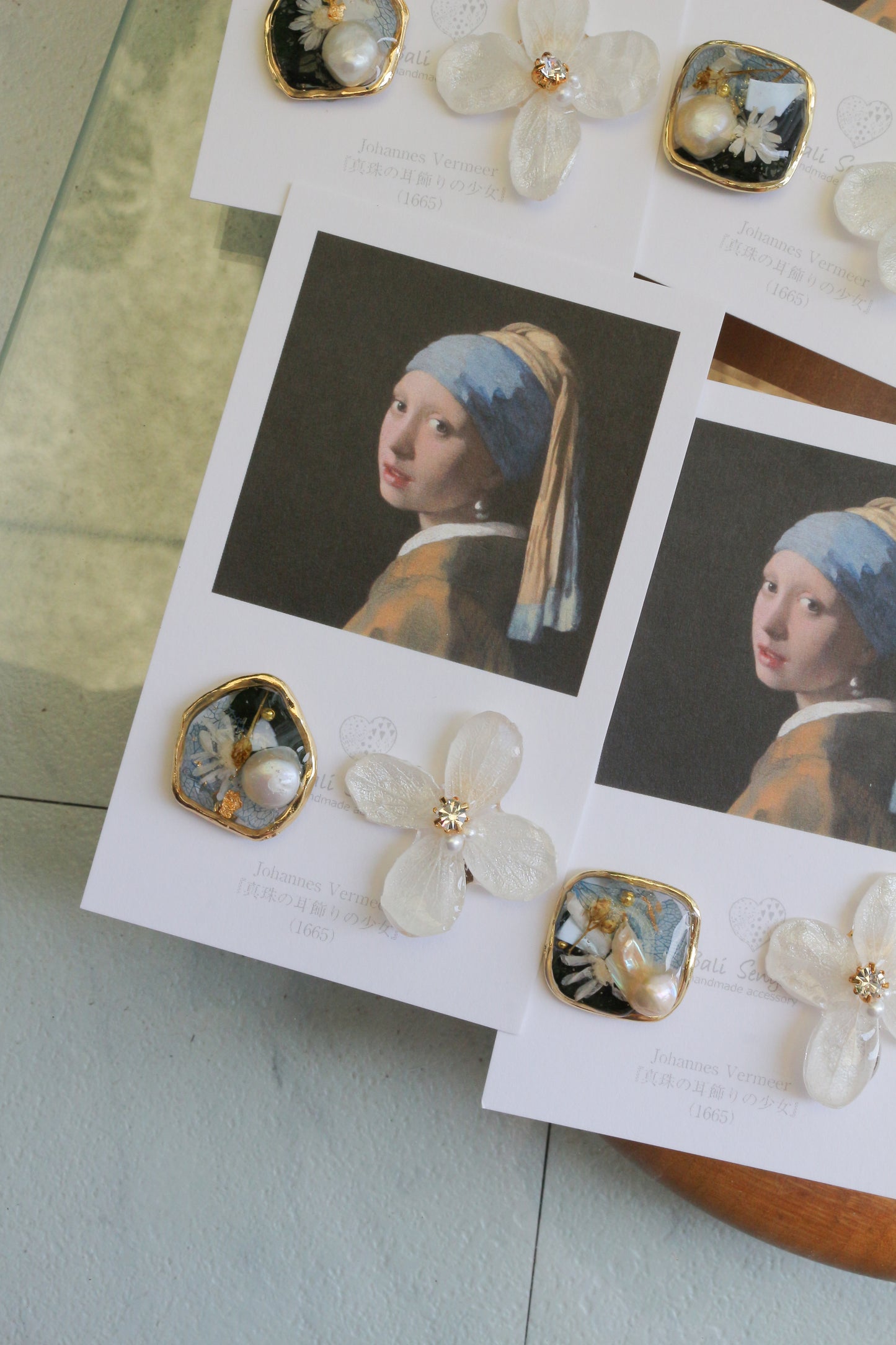 Vermeer's Inspired Flower and Medallion No.4 イヤリング Clip-on 真珠の耳飾りの少女