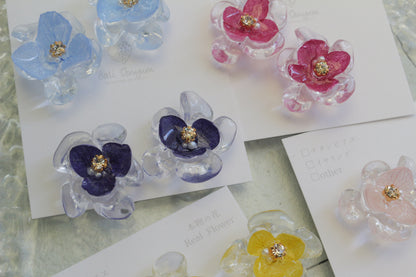Clear Petals & Flower No.1 パーツ選べます。ピアス  or イヤリング
