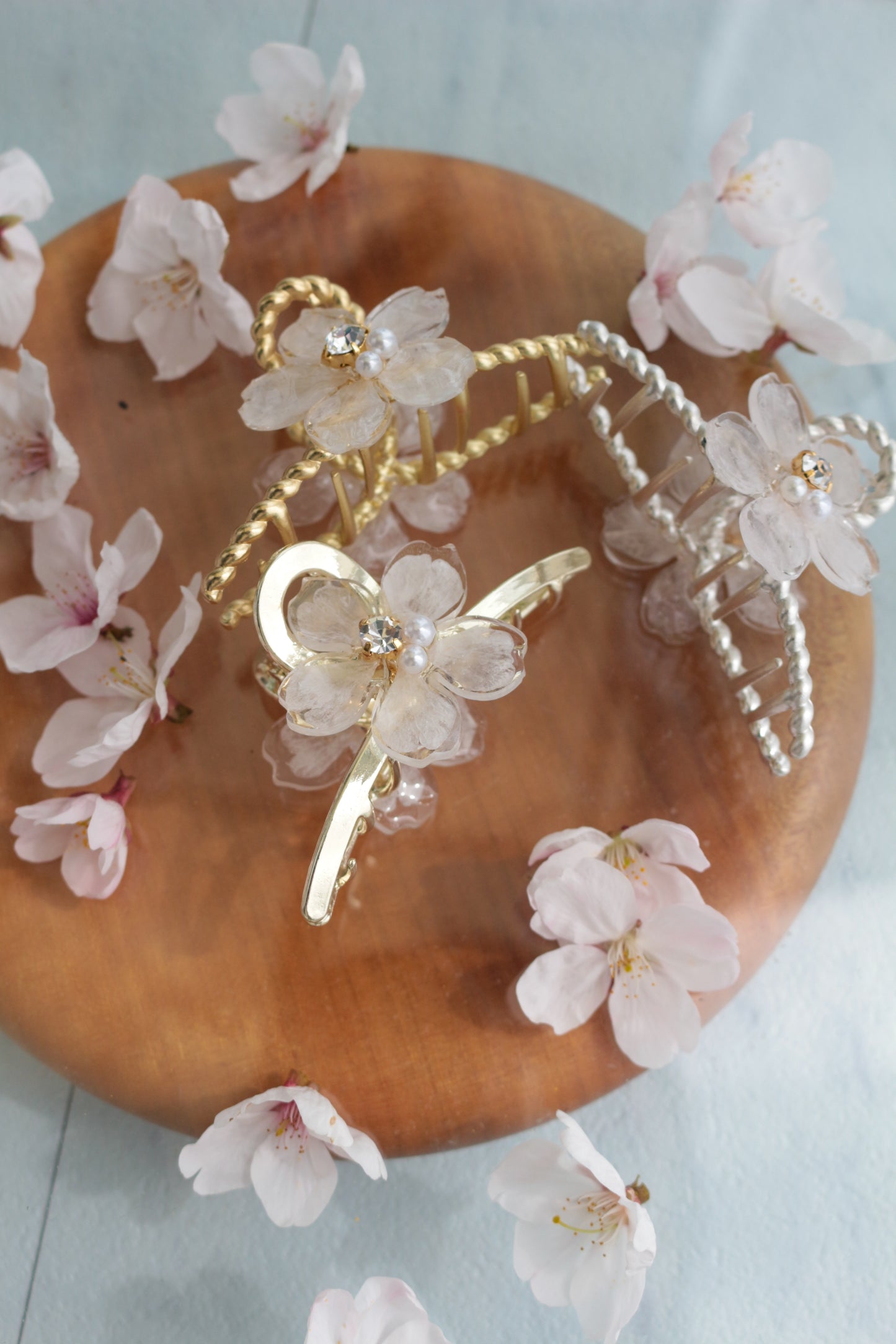 Someiyoshino Sakura Hair Clip - White #S010