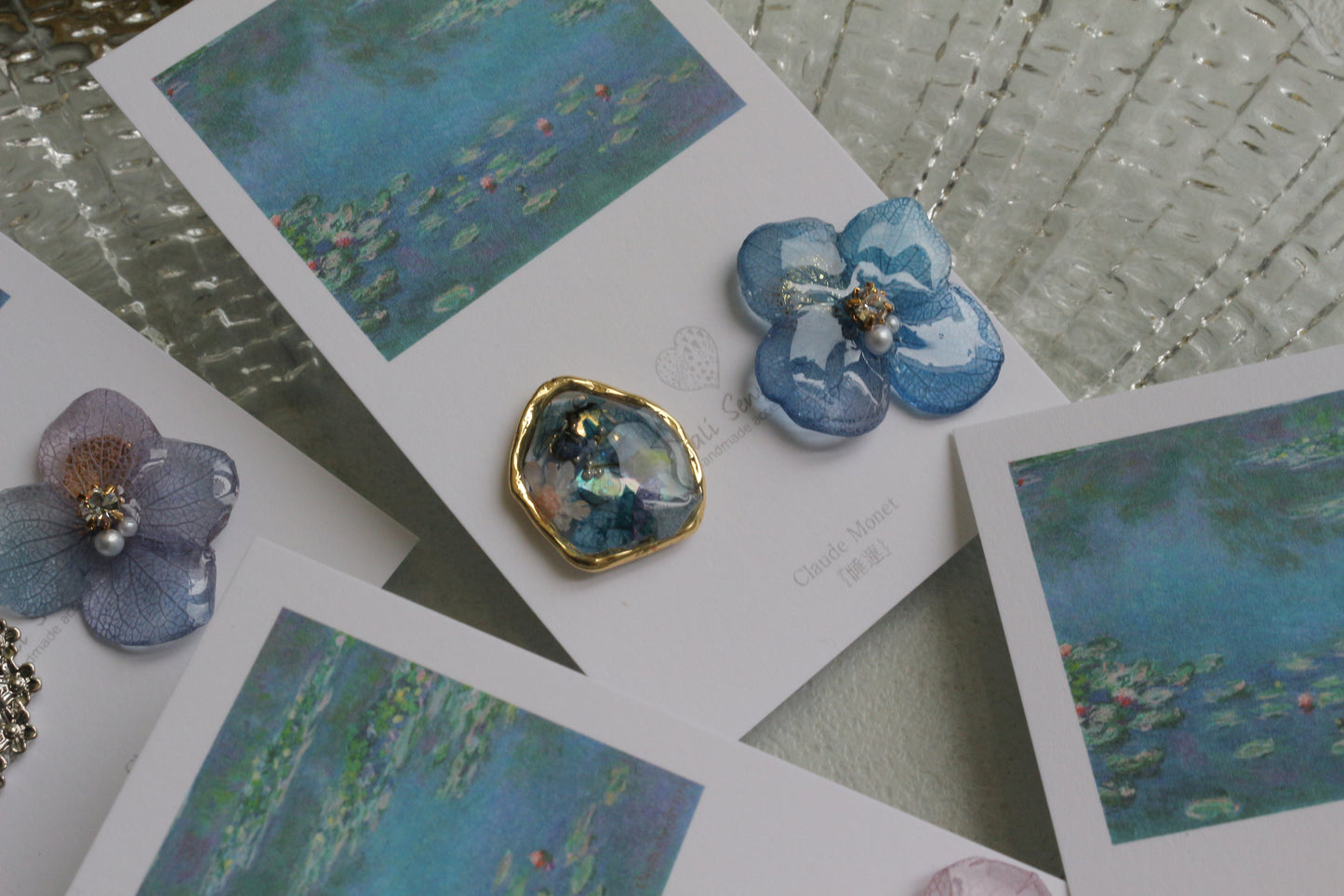 Monet Inspired Flower and Medallion No.31 ピアスTitanium Pierce 睡蓮