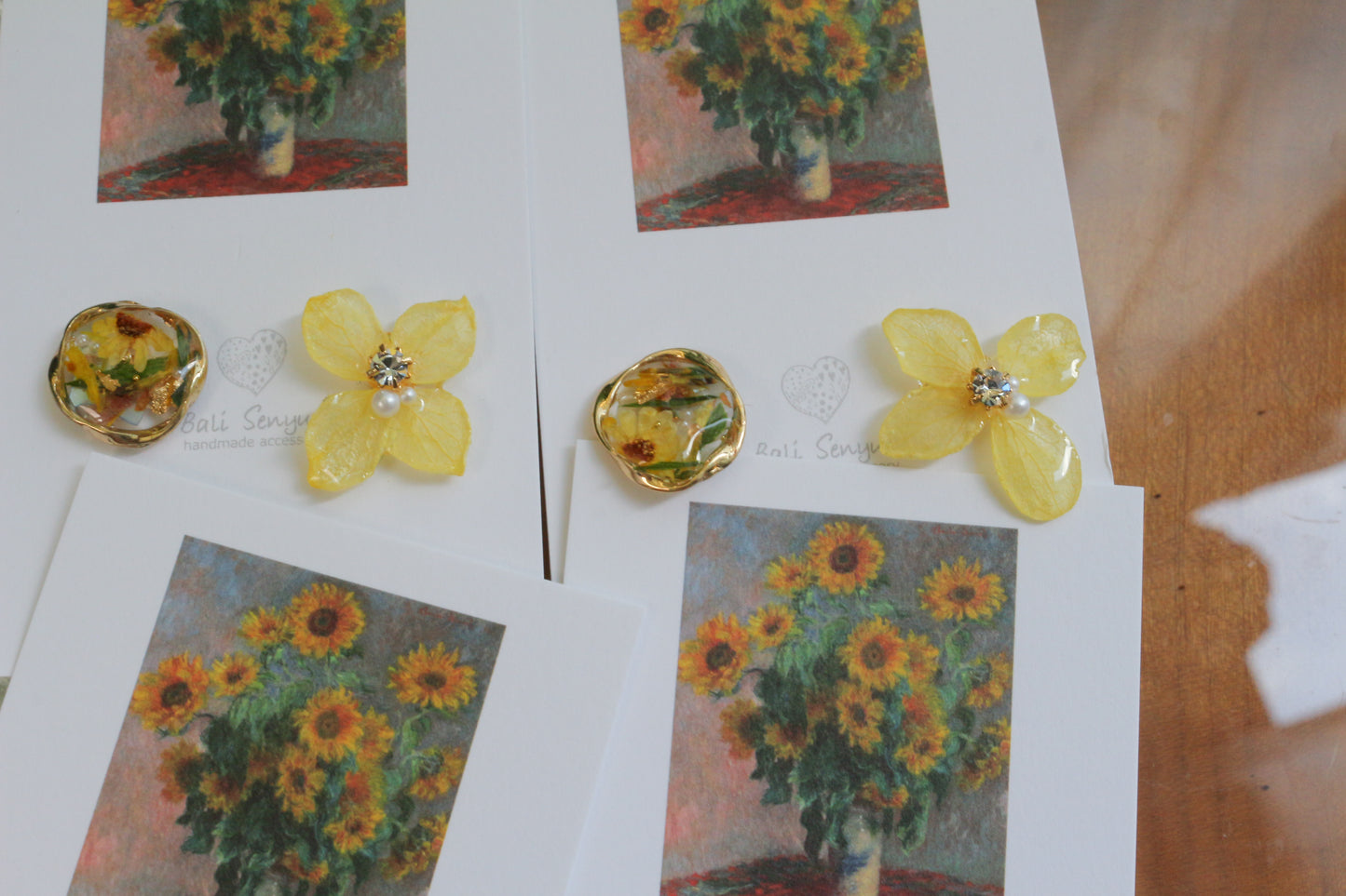 Monet Inspired Flower Earrings No.23 ピアスTitanium Pierce ひまわり