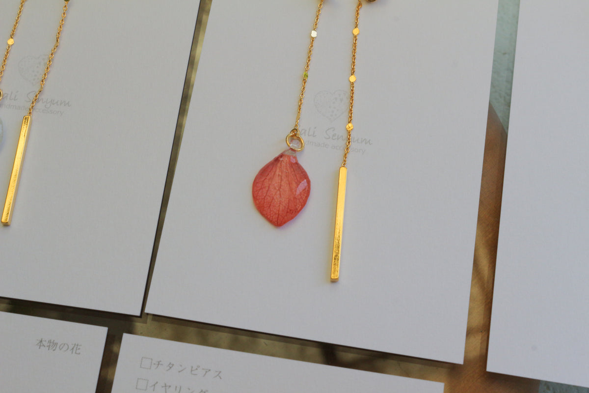 U Hydrangea Ear-Cuff No.1
