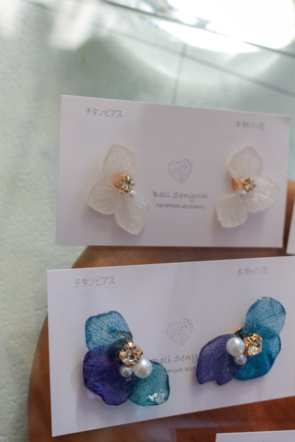 Hydrangea Wing No.141- Titanium Pierce(ピアス）