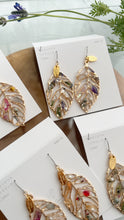 Leaf Earrings With Seasonal Flower Petals No.37