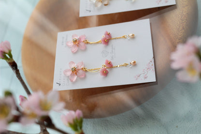 Someiyoshino Sakura Bouquet Earrings