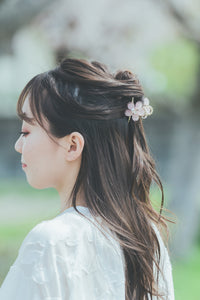 Someiyoshino Sakura Hair Clip - White